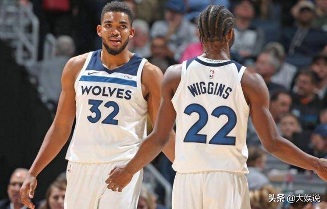 芒特的第一时间处理球是真帅！（芒特瞬间出球，帅气拉满！）