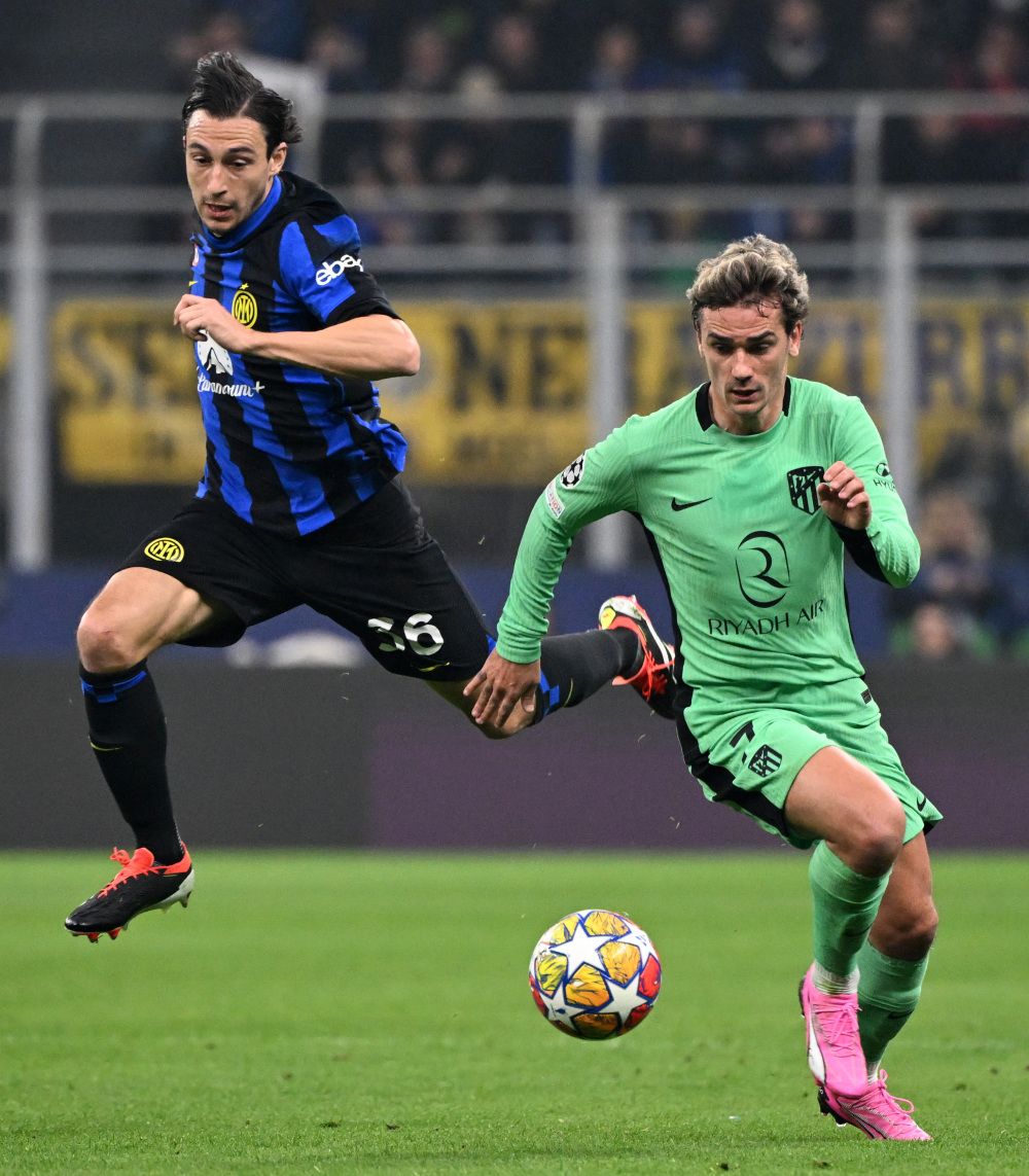 图片报：若佩雷茨一月前未成为汉堡首发门将，拜仁会终止外租（德媒：若佩雷茨一个月内仍非汉堡主力门将，拜仁将提前终止租借）