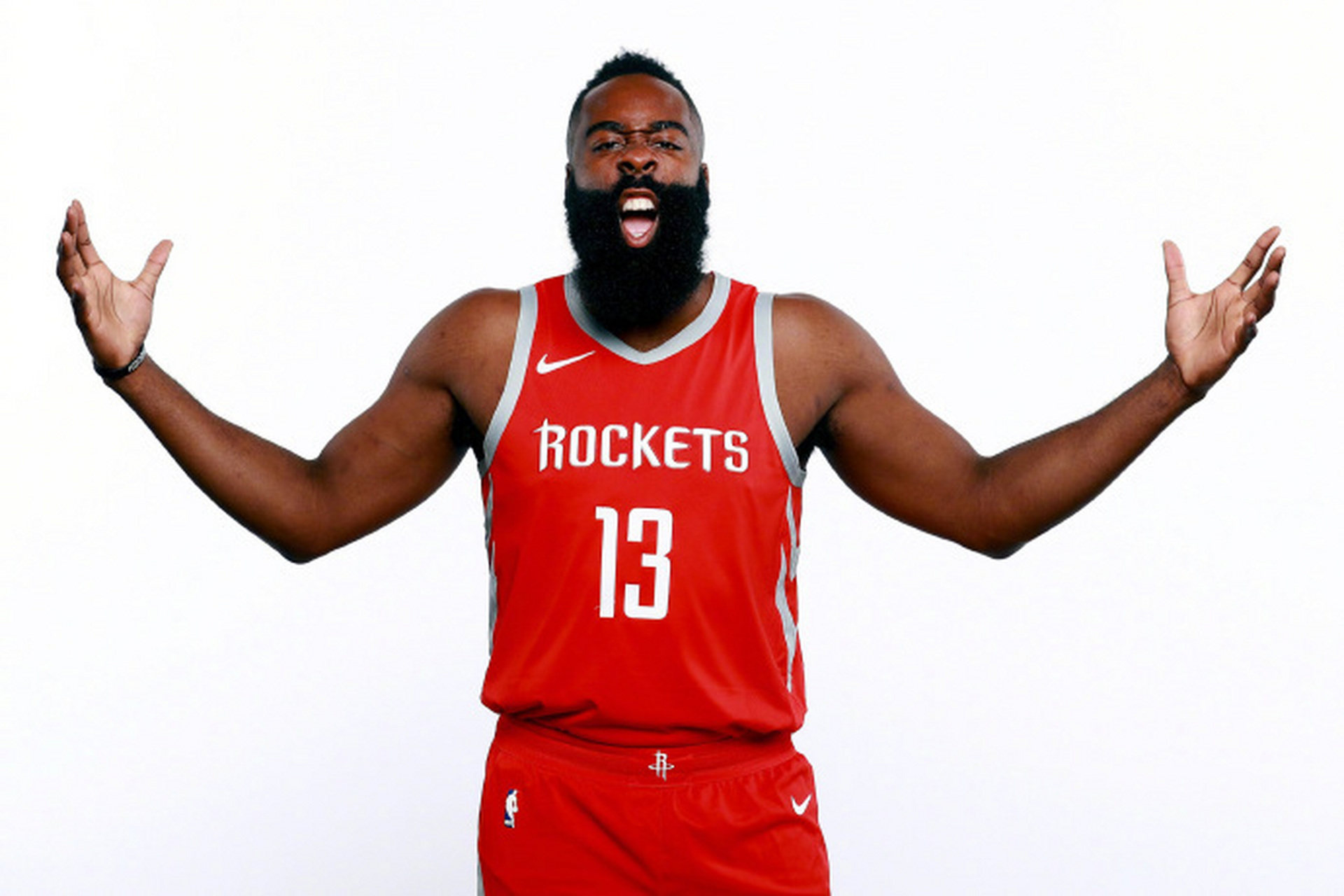 湖人浓眉哥篮下统治力助球队获胜（浓眉篮下称霸助湖人取胜）