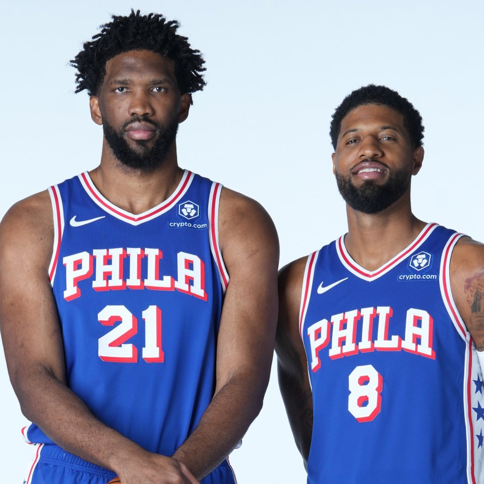 新赛季伊始，詹姆斯的表现并未达到外界预期（新赛季开局，詹姆斯表现不如外界预期）