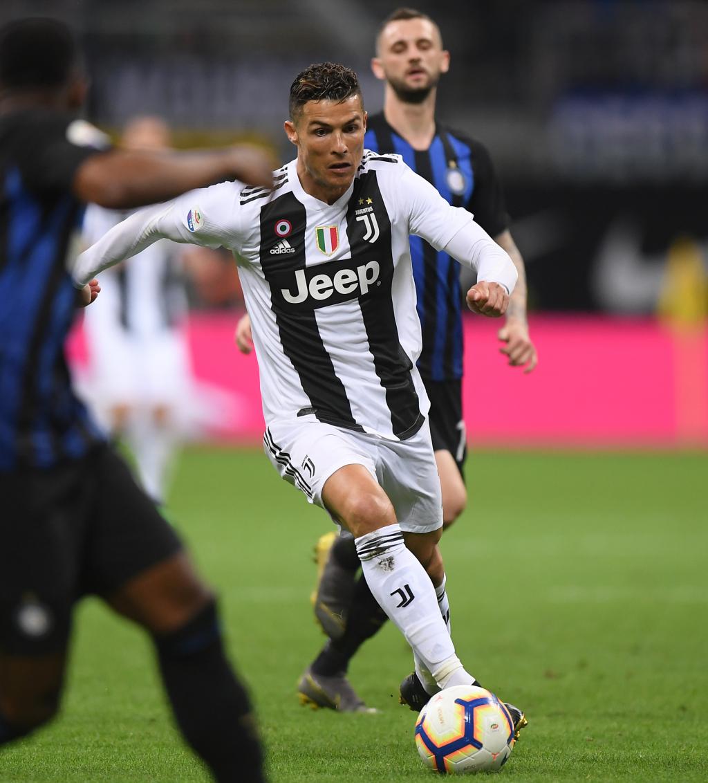 吉迪在比赛中多次突破防线，高（吉迪在比赛中屡次撕裂防线，高光发挥）