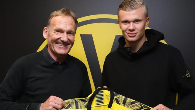 杨鸣：球员们憋着劲斗志翻倍，没有失去老辽宁队的传统和精神（杨鸣：队员憋着劲斗志翻番，老辽宁队的传统与精神仍在）