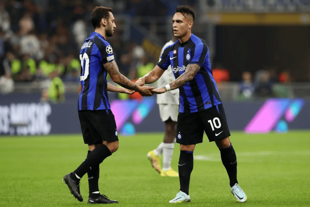 先后以球员和教练身份征战世界杯，科曼是范巴斯滕后第一人（球员与教练双重身份出征世界杯，科曼成范巴斯滕后首人）