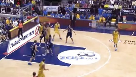 小里：字母哥带大学女队都能在东部竞争 他和约基奇同一档（小里：字母哥率女大学队也能在东部竞争 与约基奇同一级别）