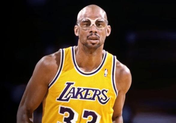 足协杯夺冠次数排名：山东8次居首，国安5次独居次席（足协杯夺冠次数榜：山东8冠领跑，国安以5冠独占次席）