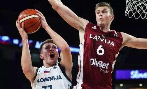 U16国少后卫李钧鹏：非常自豪能代表国家征战比赛（U16国少后卫李钧鹏：能为国出战，我倍感荣光）