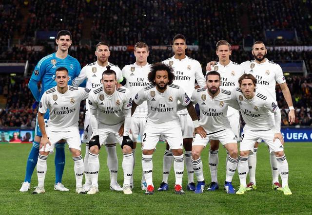 欧文突破防守助攻制胜（欧文突破撕防助攻锁定胜局）