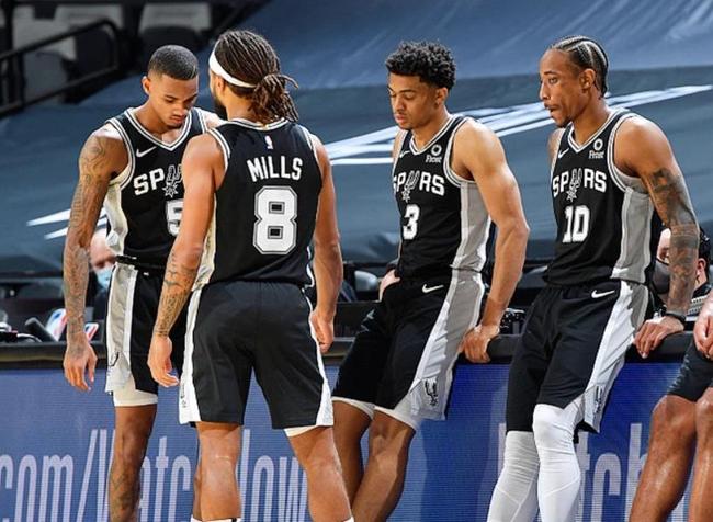 拉齐奥官方：不会出席赛后发布会，画面已说明了一切（拉齐奥官方：将缺席赛后发布会，画面已给出答案）