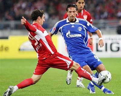 篮球赛场上的传奇时刻：卢卡·东契奇的精彩首节表现（篮坛传奇瞬间：卢卡·东契奇首节惊艳发挥）