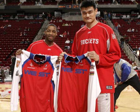 埃迪-豪：乔林顿看起来是腹股沟问题；我们有很多地方要改进（埃迪-豪：乔林顿疑似腹股沟伤势，球队还有不少地方要提升）