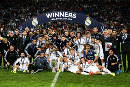 不是犯规！文班亚马扑防多特三分犯规 马刺挑战成功改跳球（文班亚马扑防多特三分遭误判犯规 马刺挑战成功改判跳球）