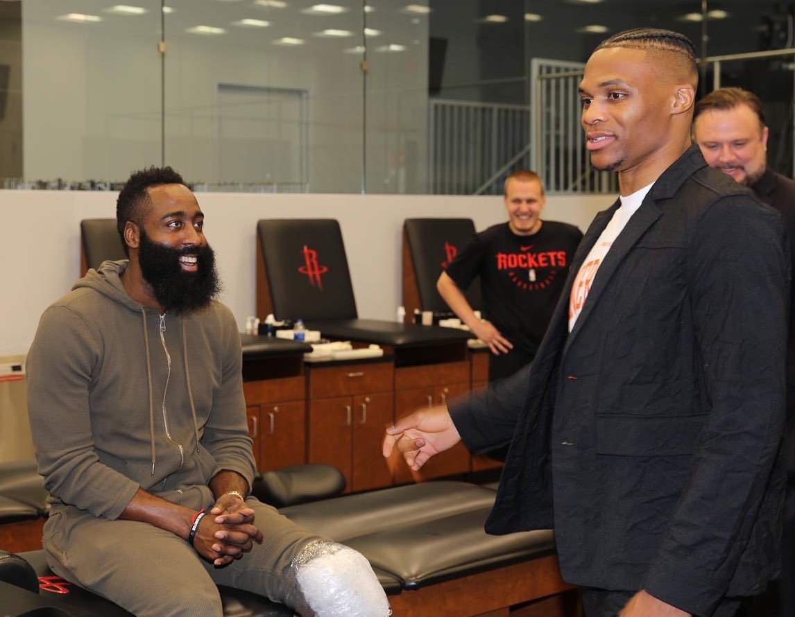 曼城vs利兹联首发：哈兰德先发，福登、B席、阿姆帕杜出战（曼城对阵利兹联首发出炉：哈兰德领衔，福登、B席、阿姆帕杜在列）