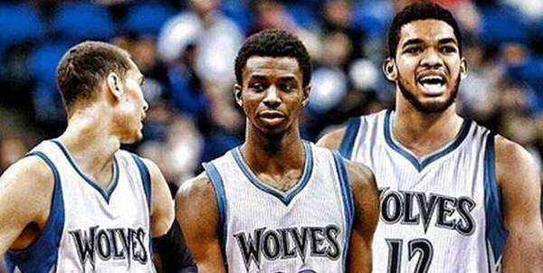 开场29分钟3球，姆巴佩完成欧冠历史第三早的帽子戏法（姆巴佩开场29分钟戴帽，欧冠史上第三快）