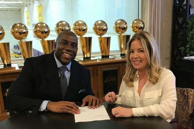 福尔纳尔斯：时隔四年重返国家队是一种巨大的喜悦，感谢队友（福尔纳尔斯：阔别四年重返国家队倍感欣喜，感谢队友）