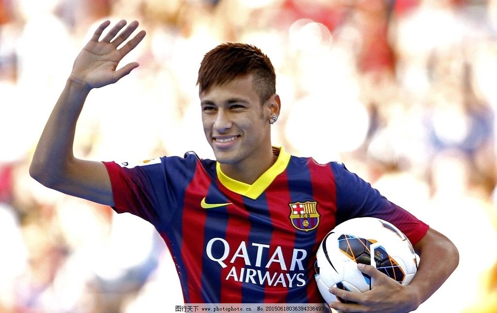 詹姆斯空砍准三双，15篮板大幅刷新个人赛季新高（詹姆斯准三双难救主，15篮板刷新个人赛季纪录）