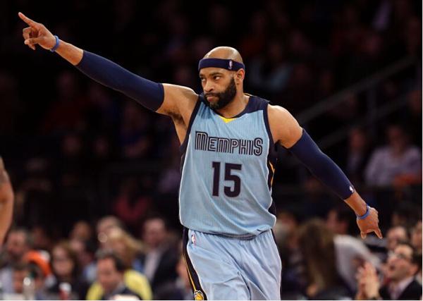 C罗发专访预告片：乔治娜问我要戒指；我资产早就超10亿美元（C罗预热专访：乔治娜催要戒指；身家早破10亿美元）