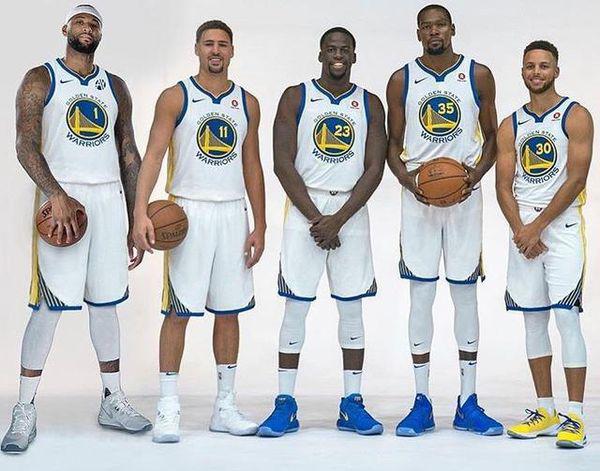 慈利：大型情景马术剧《茶马雄风》匠心焕新（慈利：《茶马雄风》大型情景马术剧焕新登台）