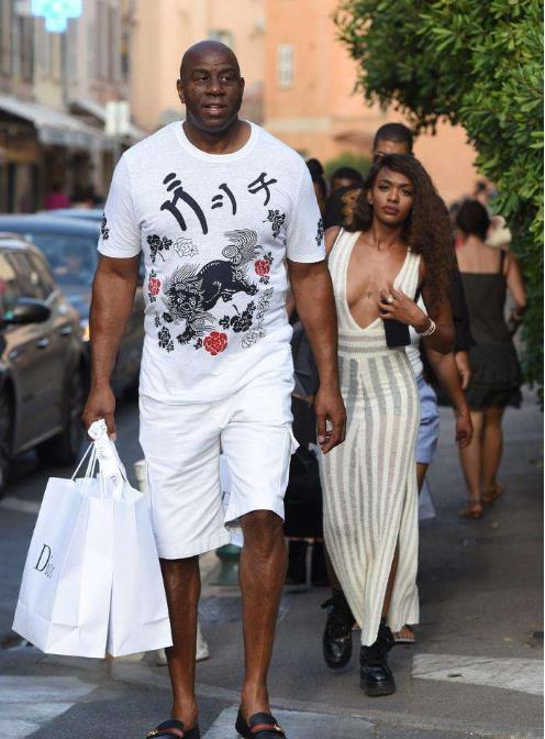 巴萨vs毕巴首发：亚马尔、莱万、尼科在列，拉菲尼亚替补（巴萨对毕巴首发公布：亚马尔、莱万、尼科先发，拉菲尼亚替补）