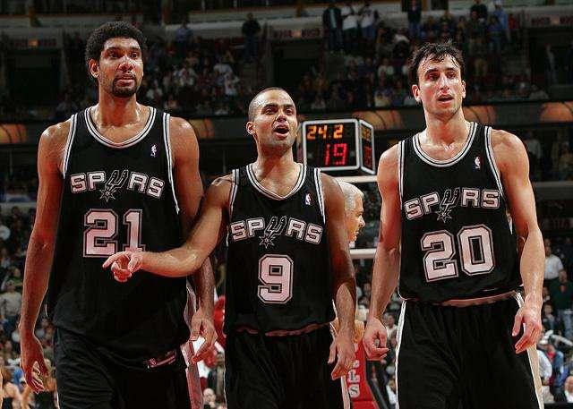 意杯前瞻：那不勒斯三连胜状态回升，卡利亚里20年不进8强（意杯前瞻：那不勒斯三连胜状态回暖，卡利亚里已20年未进八强）