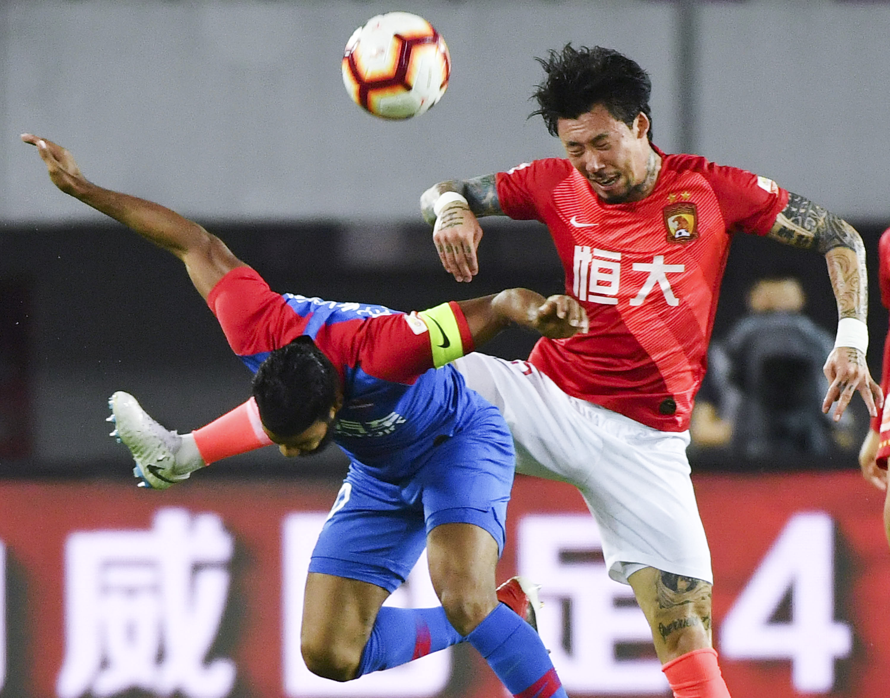 克鲁伊维特四子：我的心属于荷兰，若有天被荷兰征召就太棒了（克鲁伊维特四子：心系荷兰，若获荷兰队征召将无比荣幸）