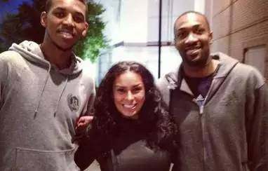 凯恩：英格兰队的新领袖是贝林厄姆、萨卡、格伊、赖斯和我（凯恩点名英格兰新一代领袖：贝林厄姆、萨卡、格伊、赖斯加上我）