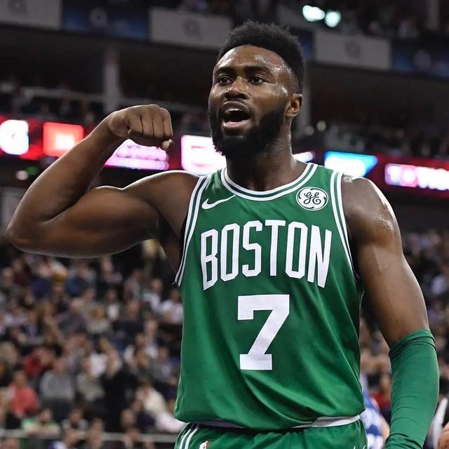 国足12年12大时刻：长沙保卫战、奇迹逃生、全村希望在列（国足12年12个高光时刻：长沙保卫战、奇迹逃生与全村希望）