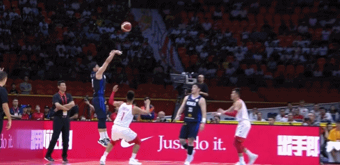 马丁内斯：C罗仍是关键球员，有他在的葡萄牙会更强大（马丁内斯：C罗依旧是核心，他在阵中葡萄牙更强大）