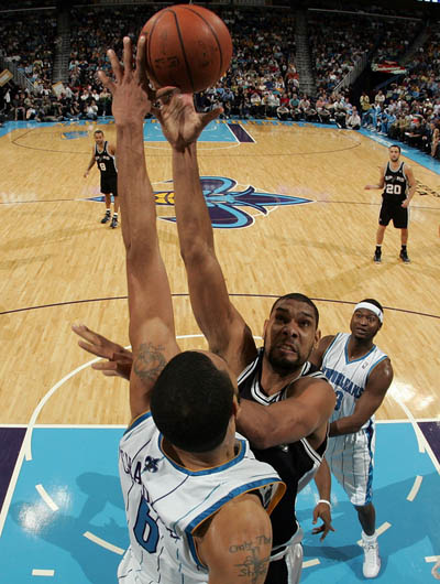 苏媒：泰州一所中学将“苏超”解说金句设为了课间铃声（苏媒报道：泰州一中学把“苏超”解说金句用作课间铃声）